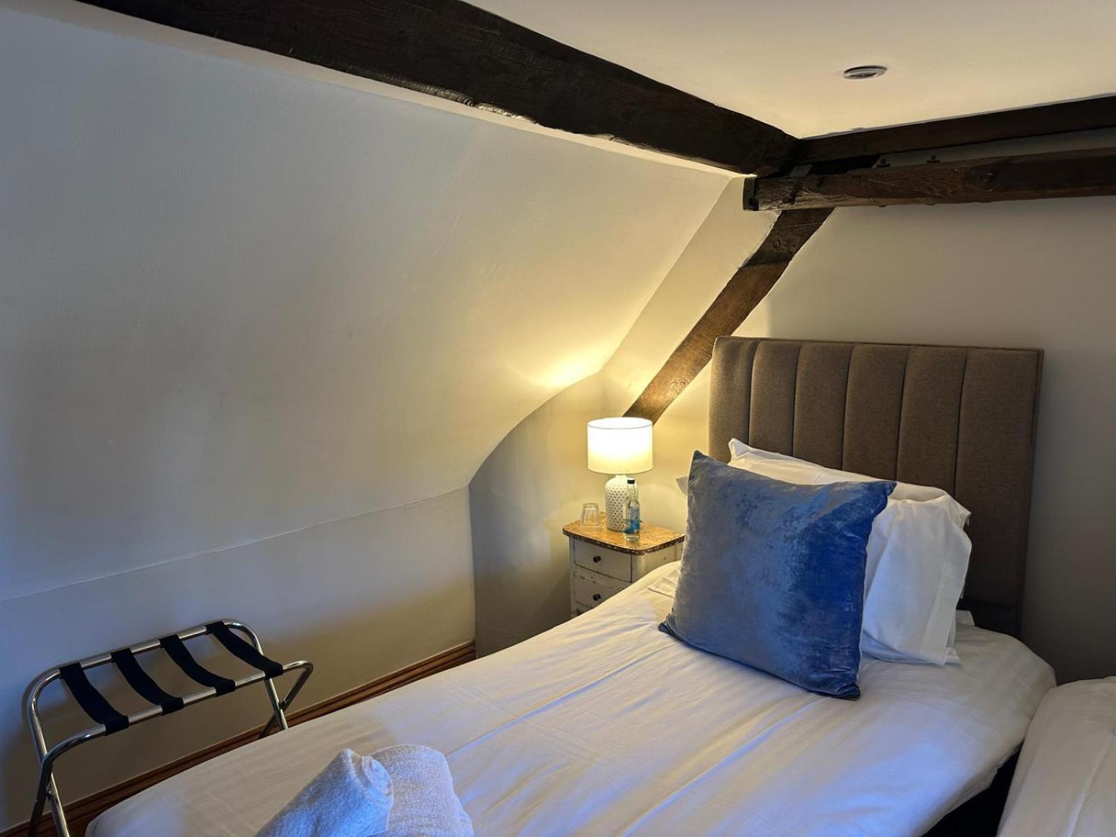 The Plough B&B Bourton-on-the-Water Room photo