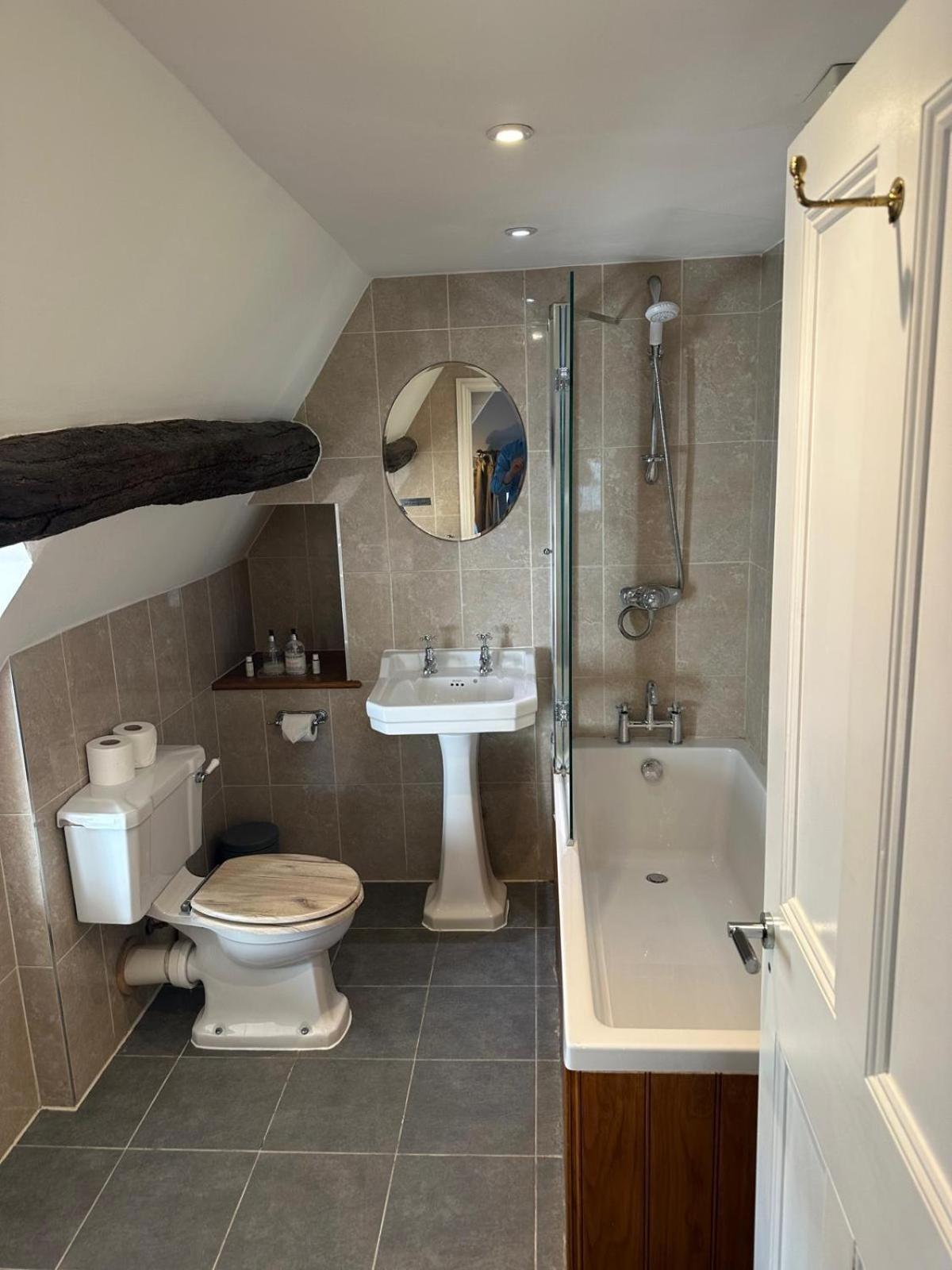 The Plough B&B Bourton-on-the-Water Room photo