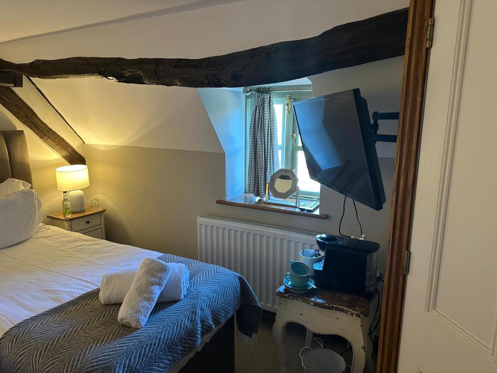 The Plough B&B Bourton-on-the-Water Room photo