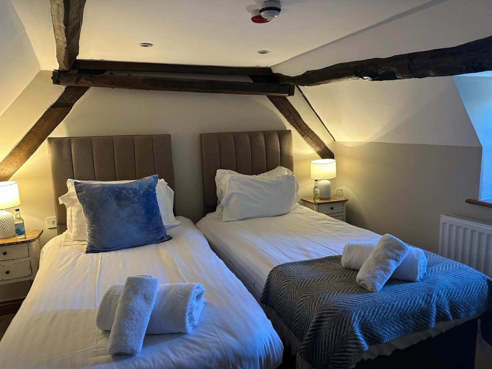 The Plough B&B Bourton-on-the-Water Room photo